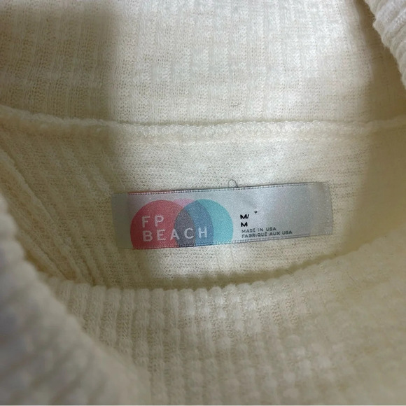 Free People Beach Ivory Cowl Neck Sweater Size Medium - Picture 6 of 8